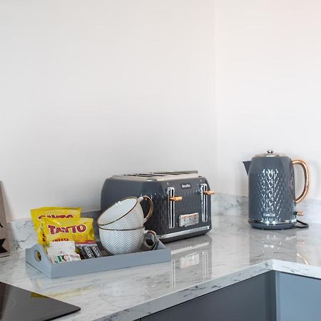 New Lisburn Road Apartment - Free Parking ベルファスト エクステリア 写真