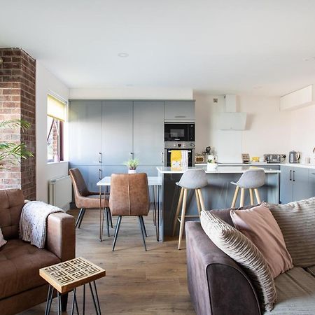 New Lisburn Road Apartment - Free Parking ベルファスト エクステリア 写真