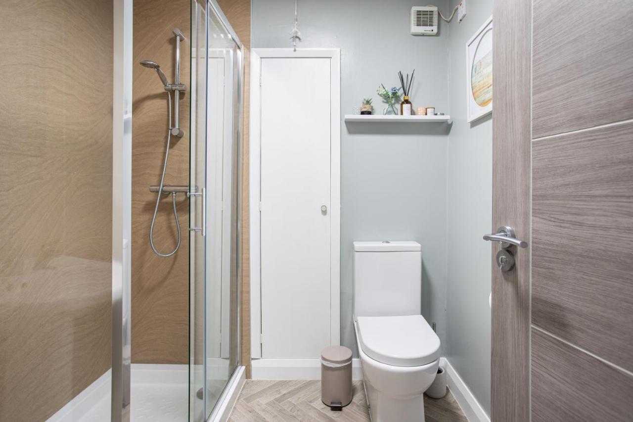 New Lisburn Road Apartment - Free Parking ベルファスト エクステリア 写真