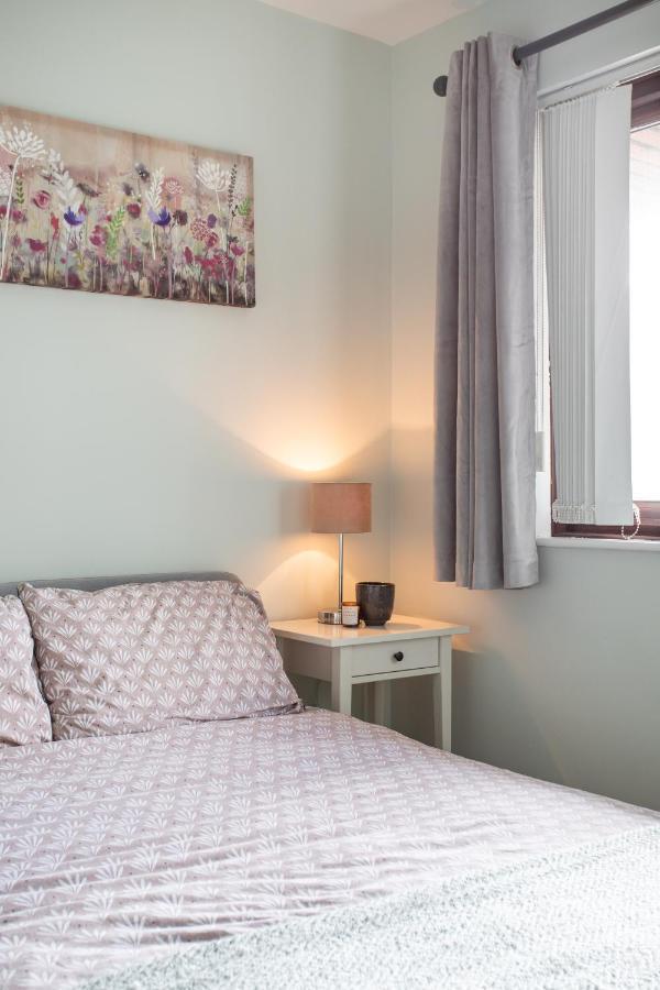 New Lisburn Road Apartment - Free Parking ベルファスト エクステリア 写真
